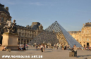 181_pyramide_paris